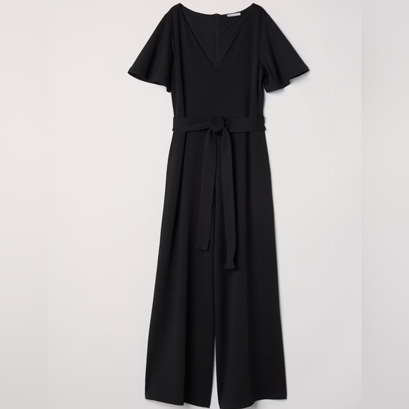 H&M Pants - Stylish Black Jumpsuit